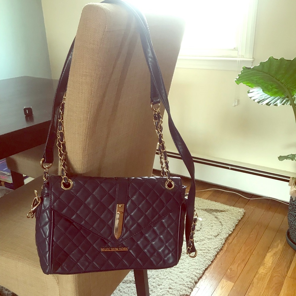 Blue shoulder bag  with gold chain straps - used